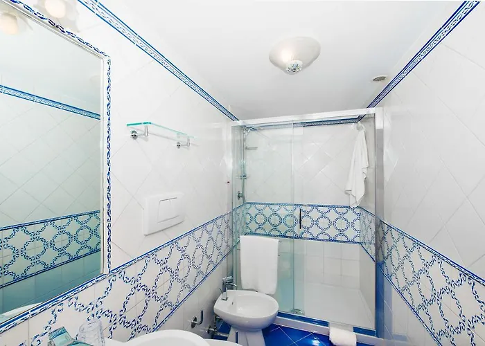 洛萨德温提酒店