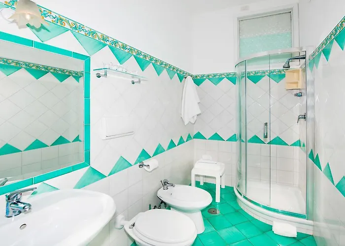 洛萨德温提酒店