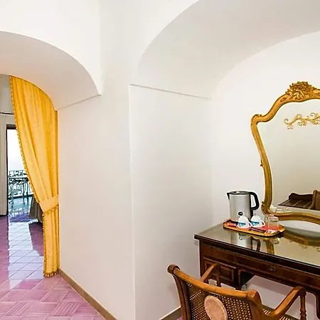 Aparthotel La Rosa Dei Venti Positano