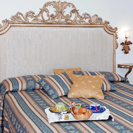 Aparthotel La Rosa Dei Venti Positano