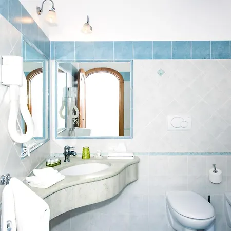 Aparthotel La Rosa Dei Venti 4*